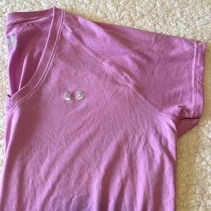 Under armour xl light pink/purple semi fitted athletic tee